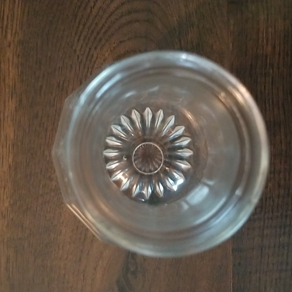 Vintage etched glass bedside water flask with glass. - Picture 4 of 6